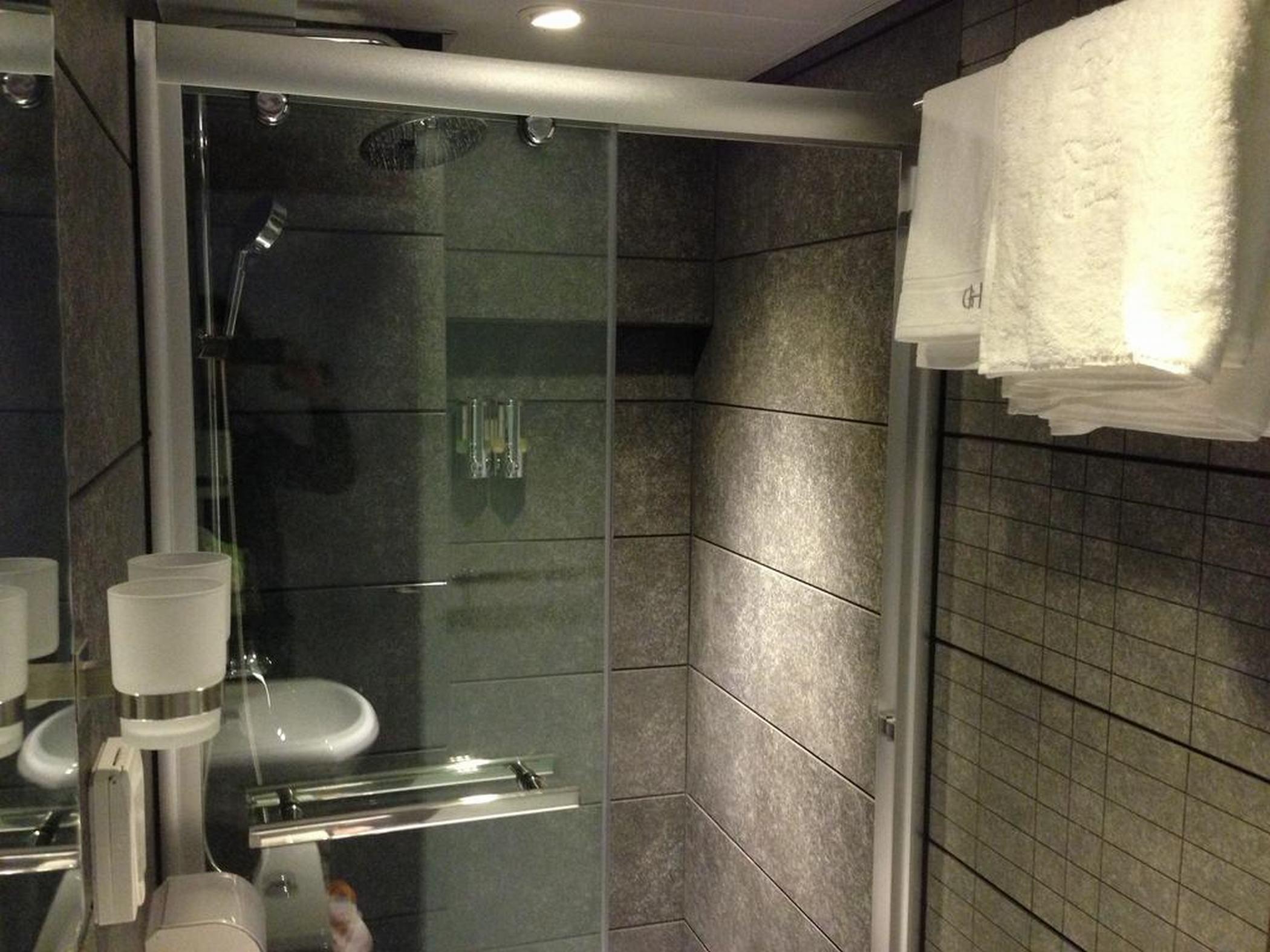 Seasons Hotel - Causeway Bay Hong Kong Exterior photo