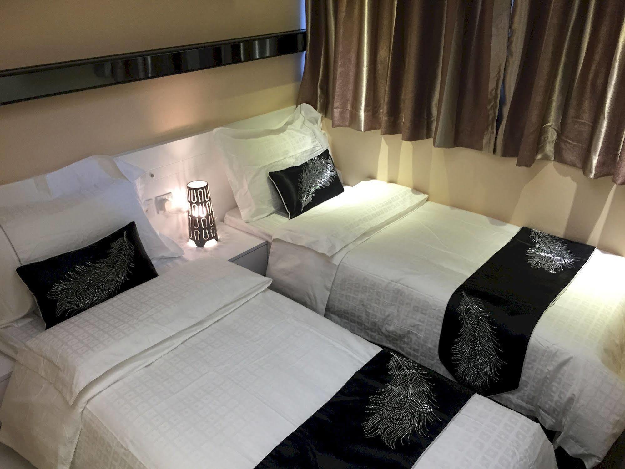 Seasons Hotel - Causeway Bay Hong Kong Exterior photo